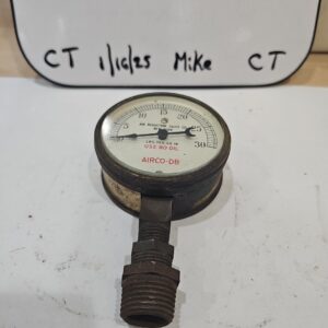 USED Vintage Airco Gauge 2-1/2" 30 PSI Air reduction 1/4" NPT Very Old Tested