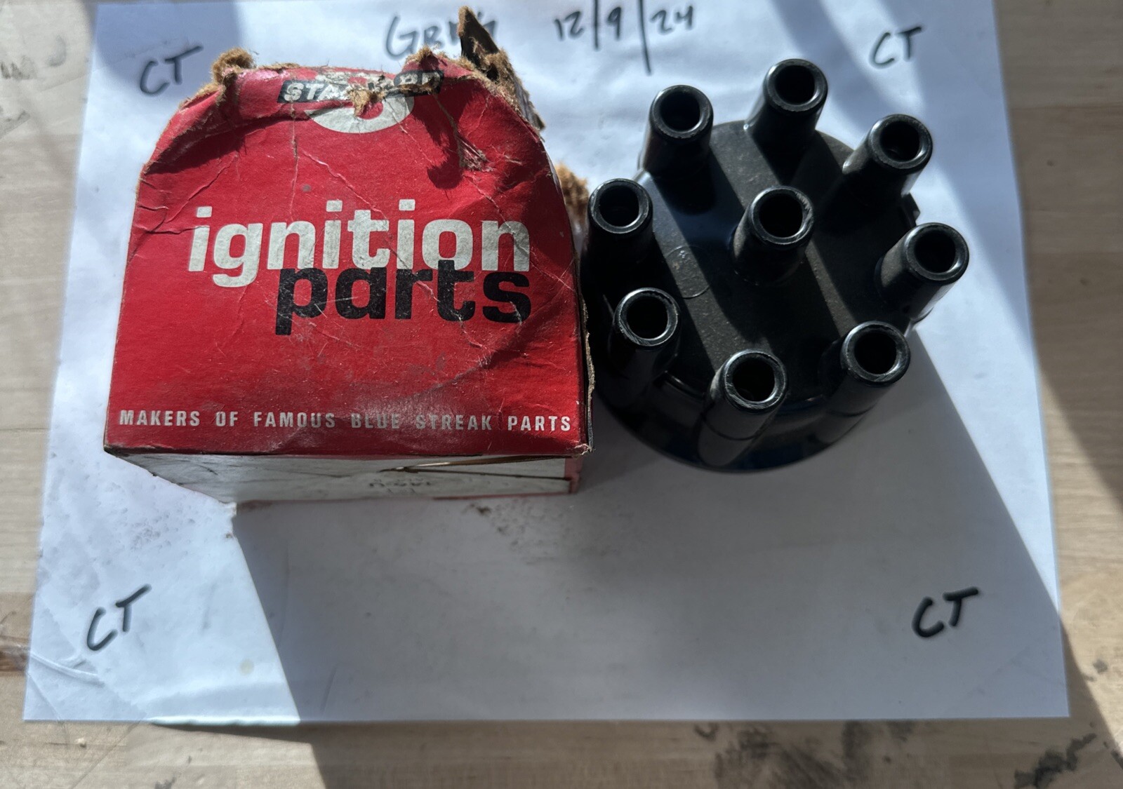 Vintage Standard Ignition Parts Distributor Cap 146-U