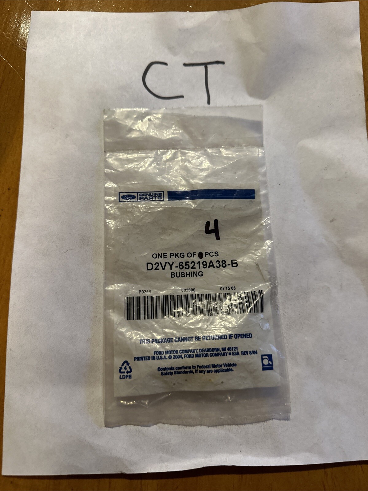 (x4) New Genuine Ford Bush D2VY65219A38B / D2VY-65219A38-B OEM