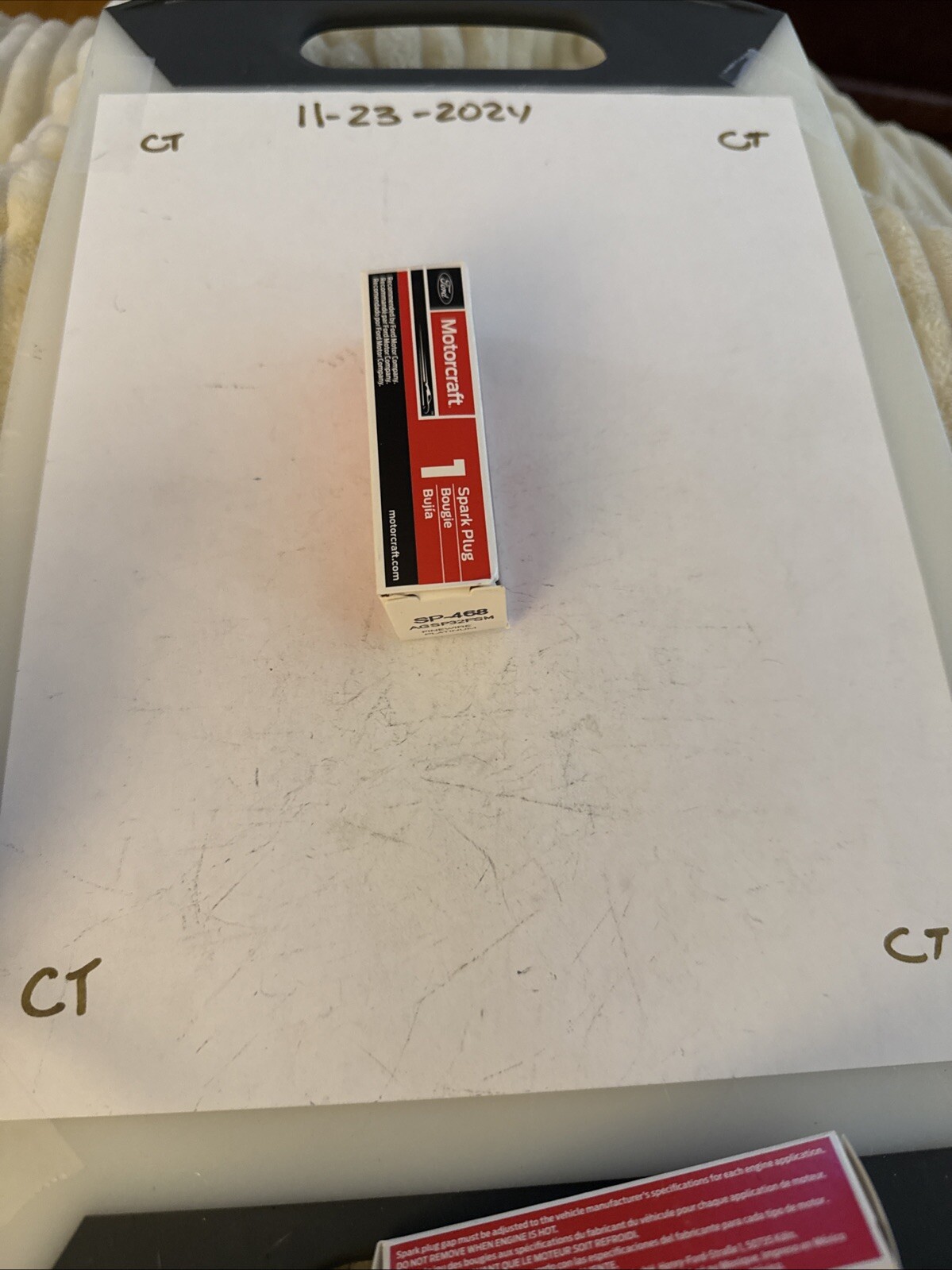 (1) NEW MOTORCRAFT SP-468 FINEWIRE PLATINUM SPARK PLUG AGSP32FSM