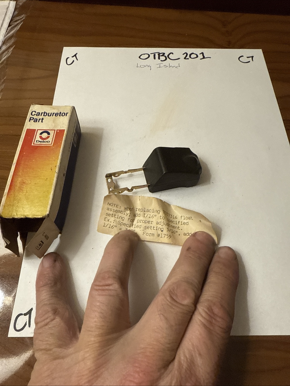 (1) NOS 7037316 GM DELCO CARB FLOAT ASSY NOS OEM