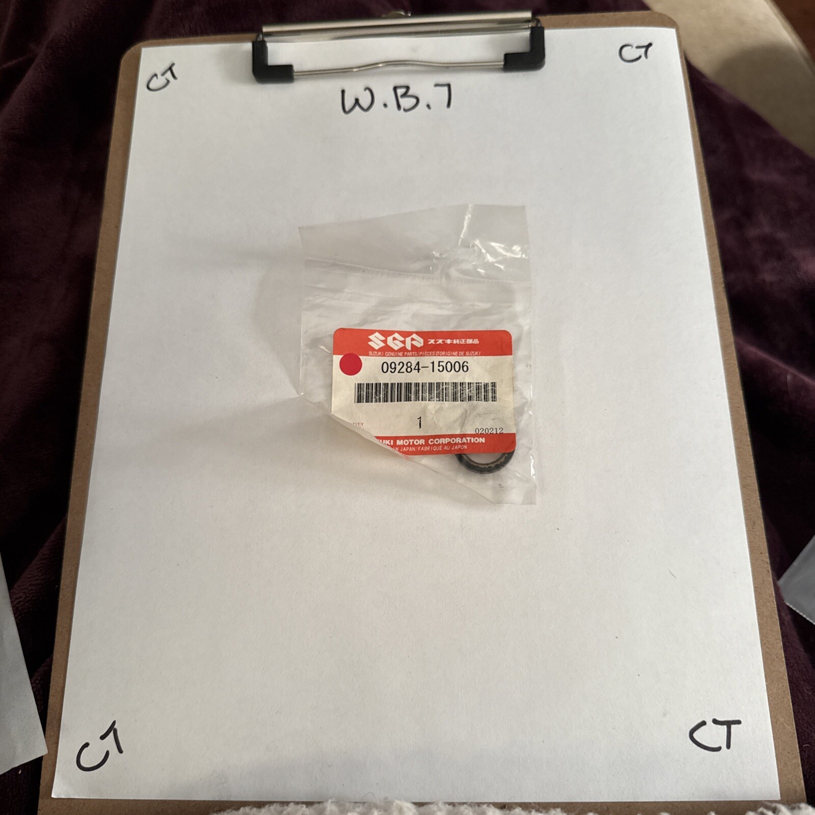 (1) Suzuki DUST SEAL 09284-15006 OEM NEW