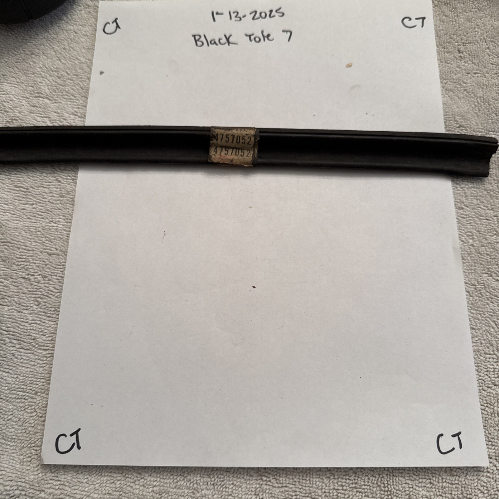 BUICK 4757052 1959-1960; LESABRE & INVICTA 02 DOOR HARDTOP VERTICAL WEATHERSTRIP