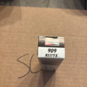 Champion Spark Plug Spark Plug P/N:909 / RS17YX NOS