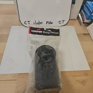 Cooper 125 Dryer Electrical Power Outlet 30A-125/250V 3-Pole 3-Wire