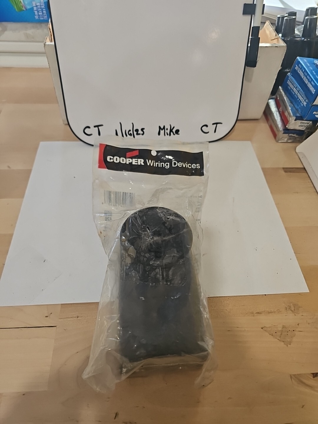 Cooper 125 Dryer Electrical Power Outlet 30A-125/250V 3-Pole 3-Wire