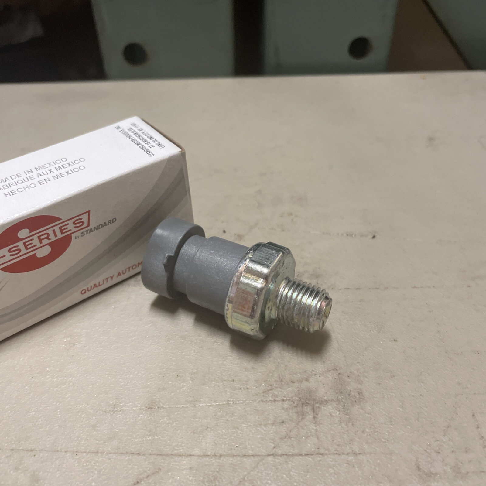 Engine Oil Pressure Switch Standard PS220T - Image 3