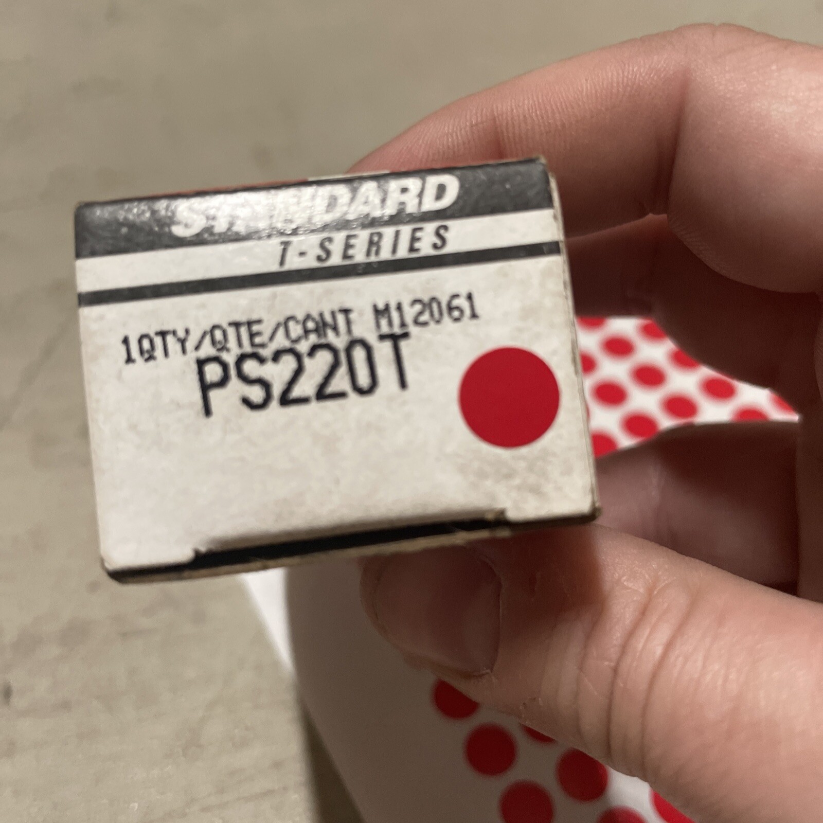 Engine Oil Pressure Switch Standard PS220T - Image 5