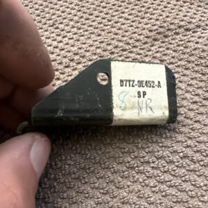 Ford Oem Bracket NOS D7TZ-9e452-a