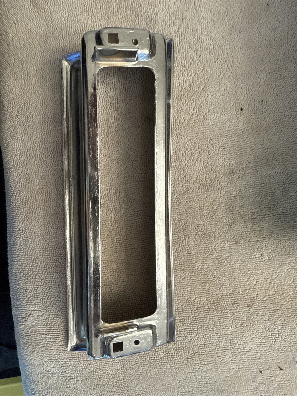 GM 1969 CADILLAC ELDORADO LEFT DRIVER SIDE REAR BUMPER REFLECTOR LENS BEZEL - Image 5