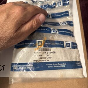 GM OEM License Plate Light-Lamp 916438