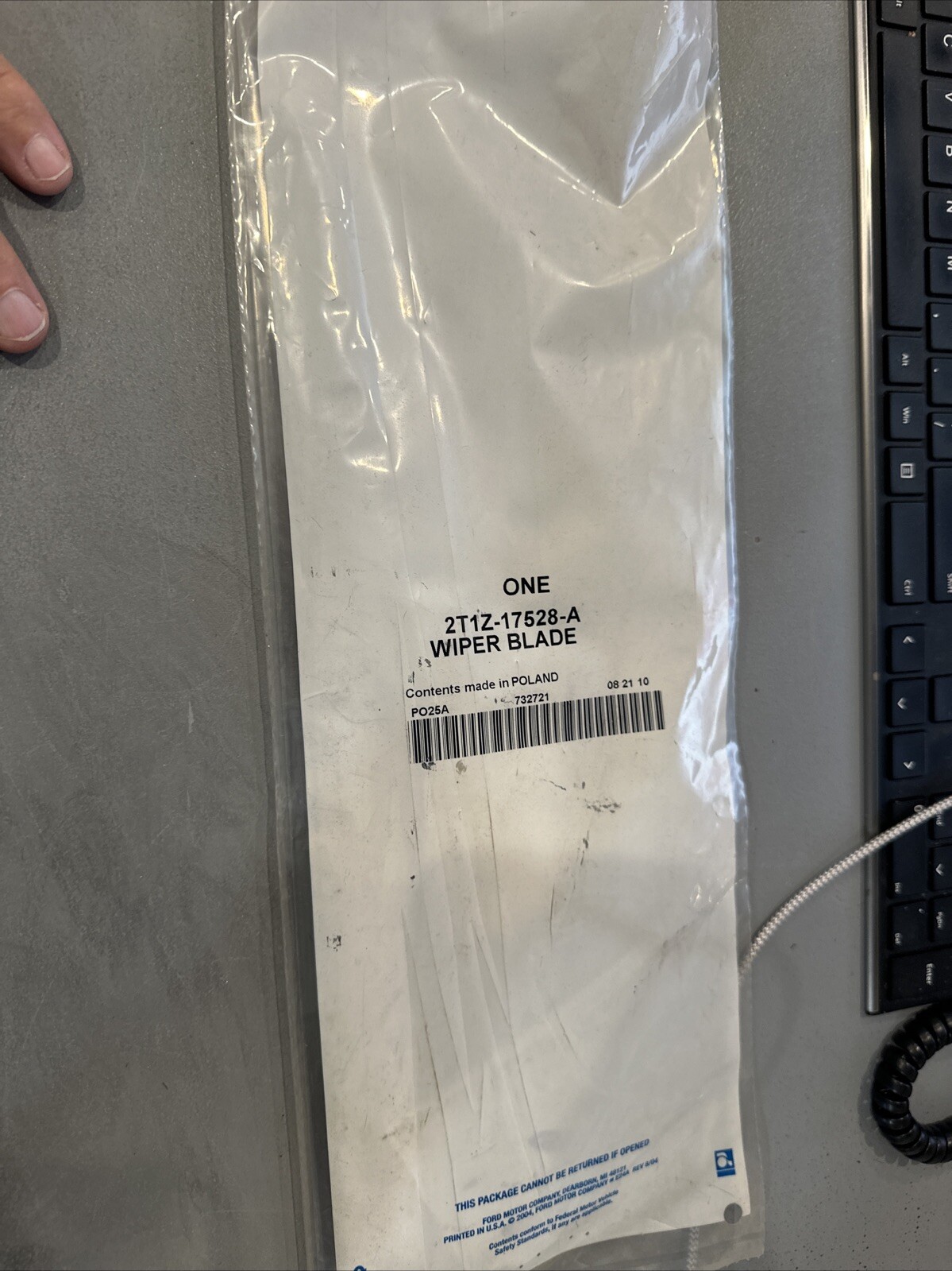 Genuine 2010-2016 Ford Transit Connect Rear Windshield Wiper Blade 2T1Z-17528-B - Image 3