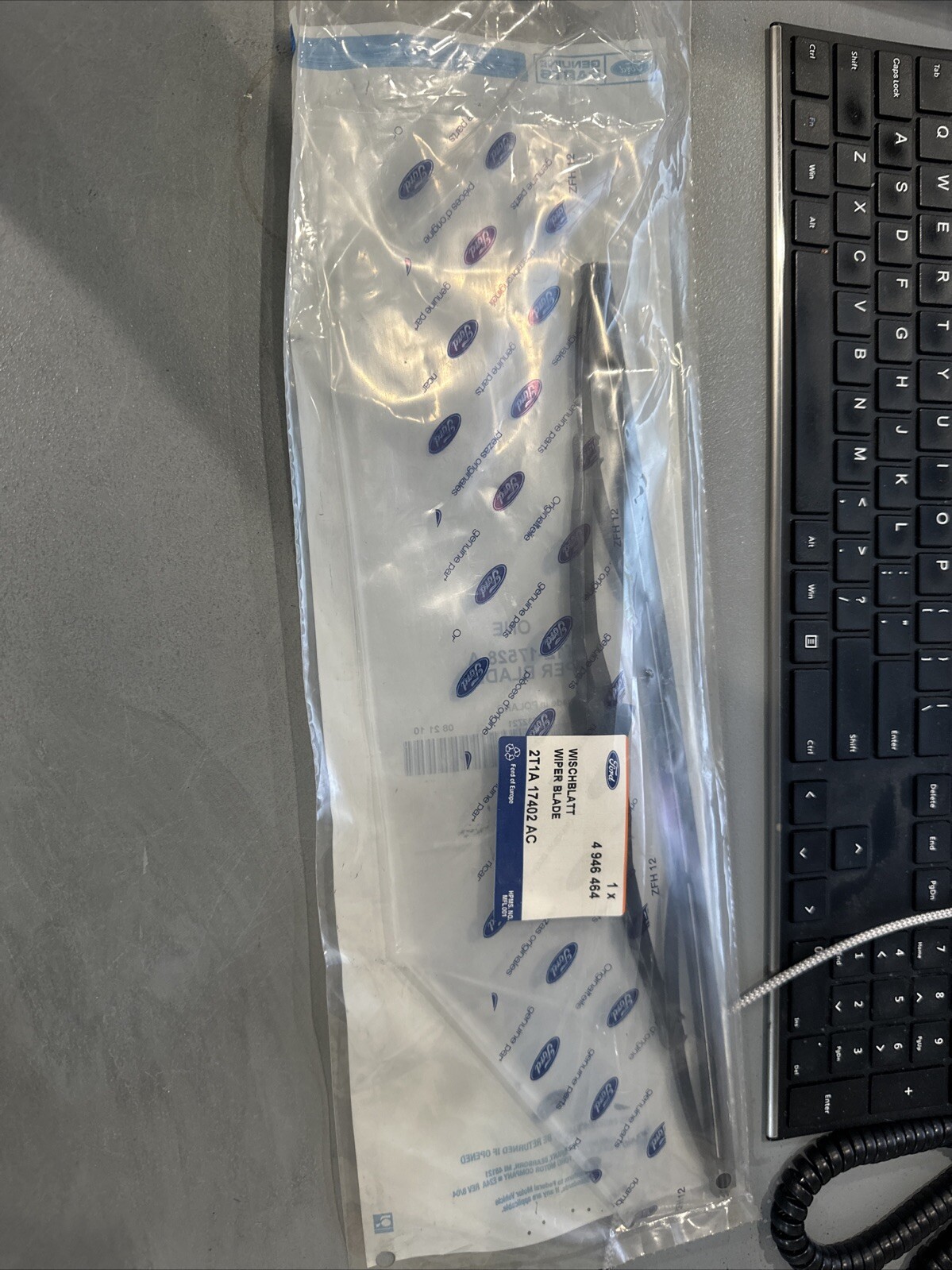 Genuine 2010-2016 Ford Transit Connect Rear Windshield Wiper Blade 2T1Z-17528-B