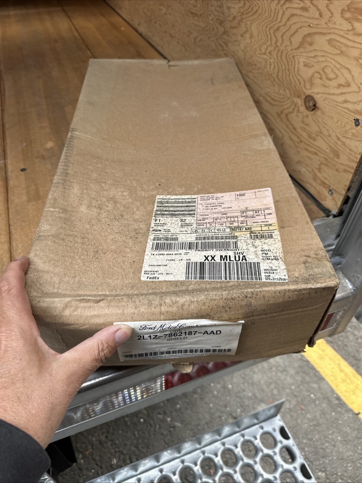 Genuine Ford Expedition 2003-2006 Front Seat Frame Trim Panel 2L1Z-7862187-AAD - Image 3