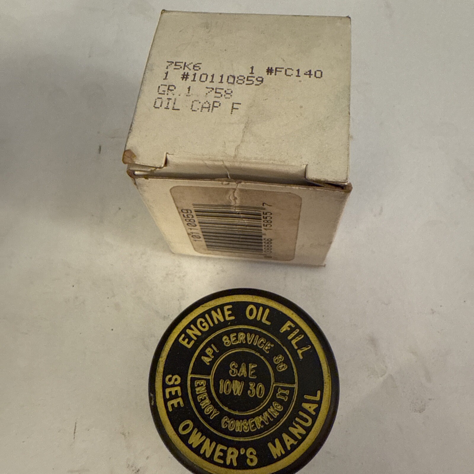 Genuine GM 1985-1998 GMC Chevrolet Oldsmobile P30 Engine Oil Filler Cap 10110859 - Image 3