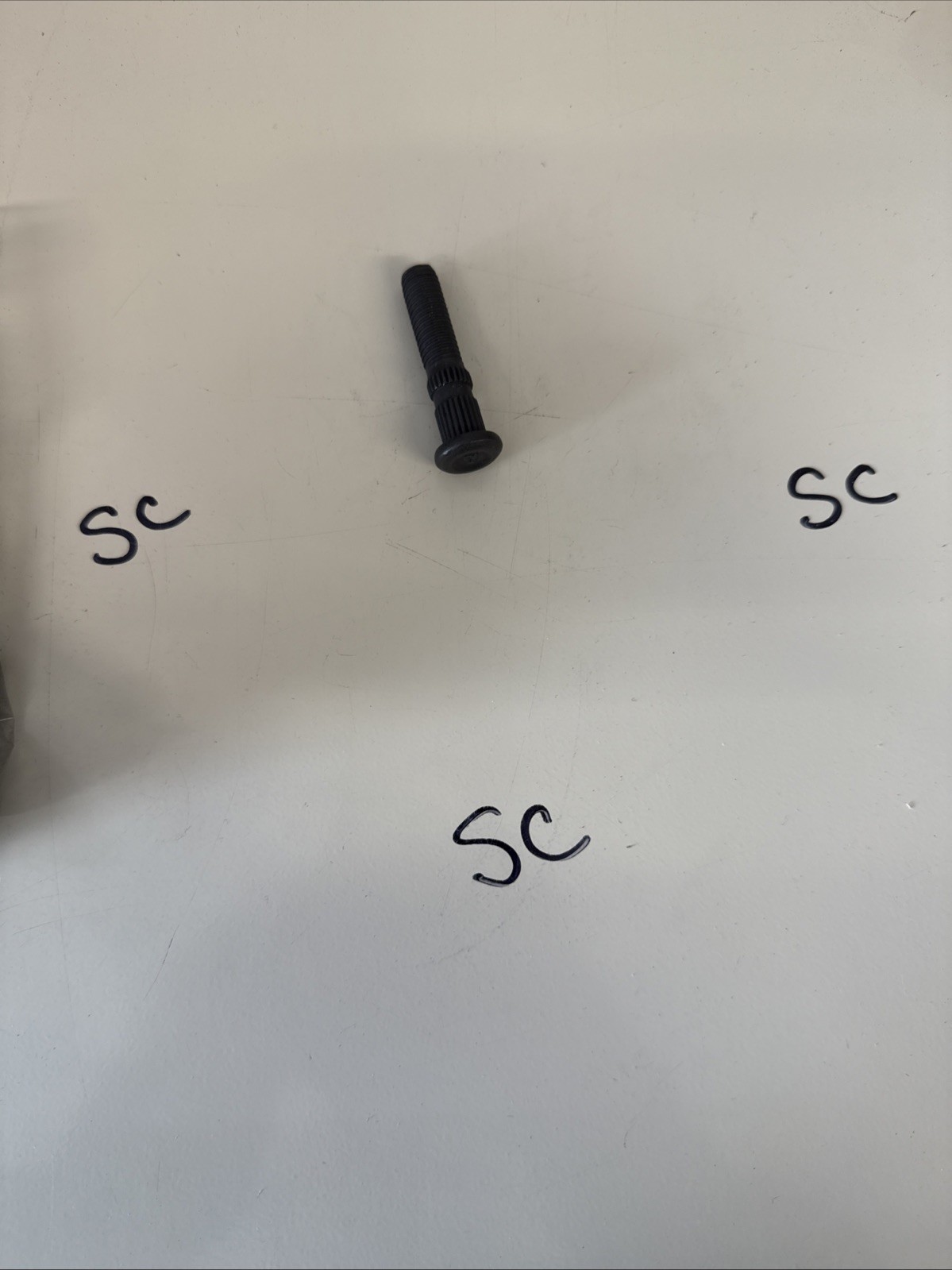 Genuine GM Catalytic Converter Stud 11570494