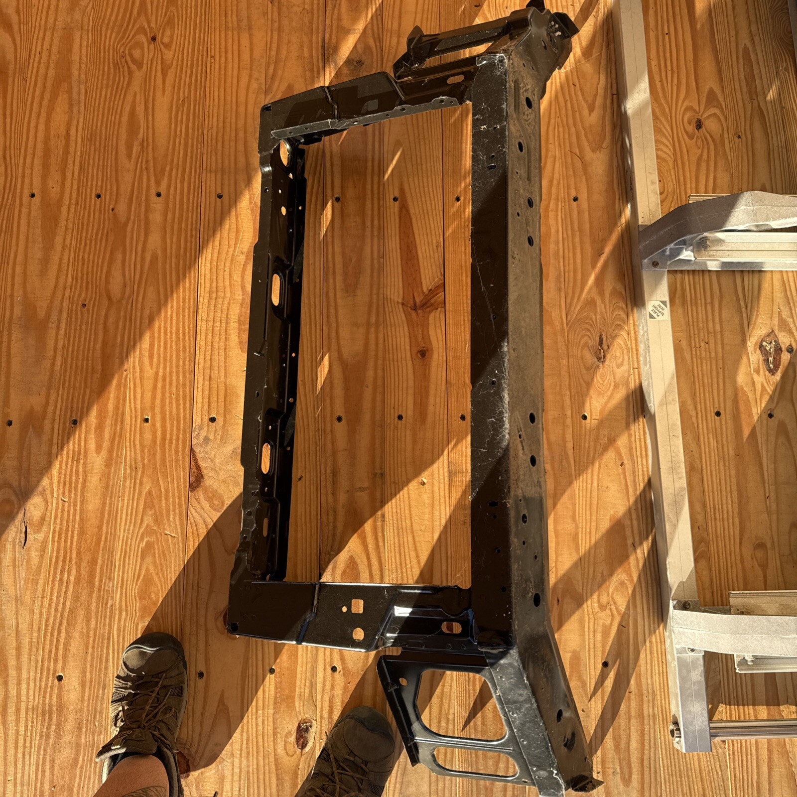 Genuine GM Engine Compartment Front Panel 22844490 - Image 5