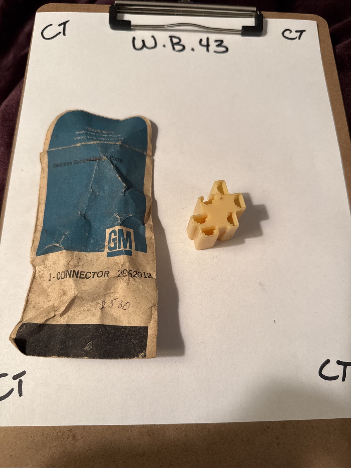 Genuine Gm Connector 2962912 Nos OEM