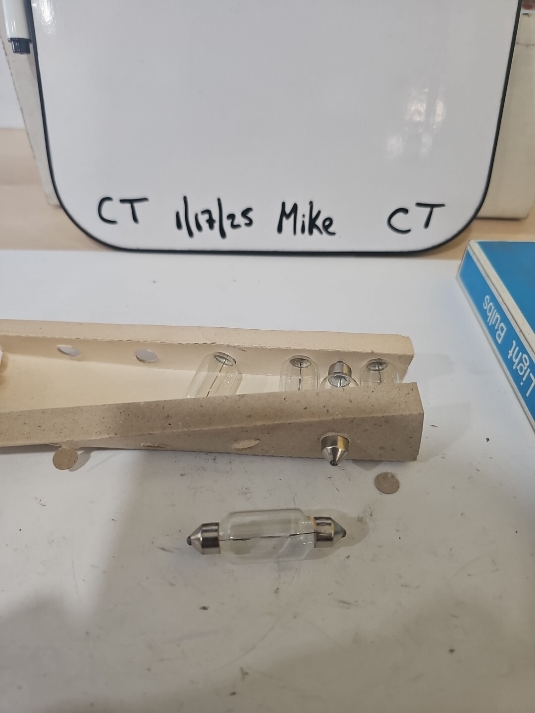 Miniature Bulbs #211 12V 12CP One Box Of 5 Bulbs New* Box Opened*