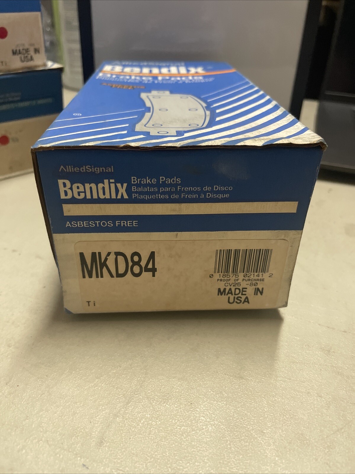 NEW Bendix MKD84 Semi-Metallic Front Disc Brake Pads - Image 3