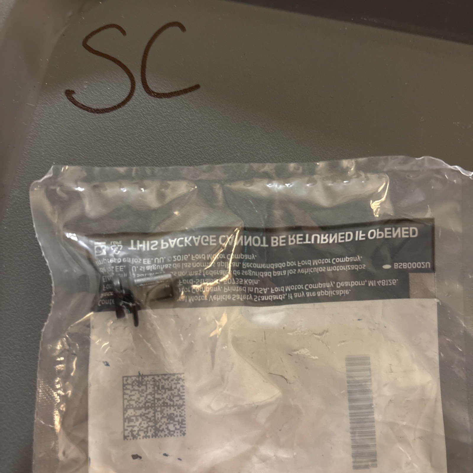 NEW OEM 16-19 Explorer Roof Rack Rail Retainer Clip Plastic Bushing FB5Z7851050A - Image 3