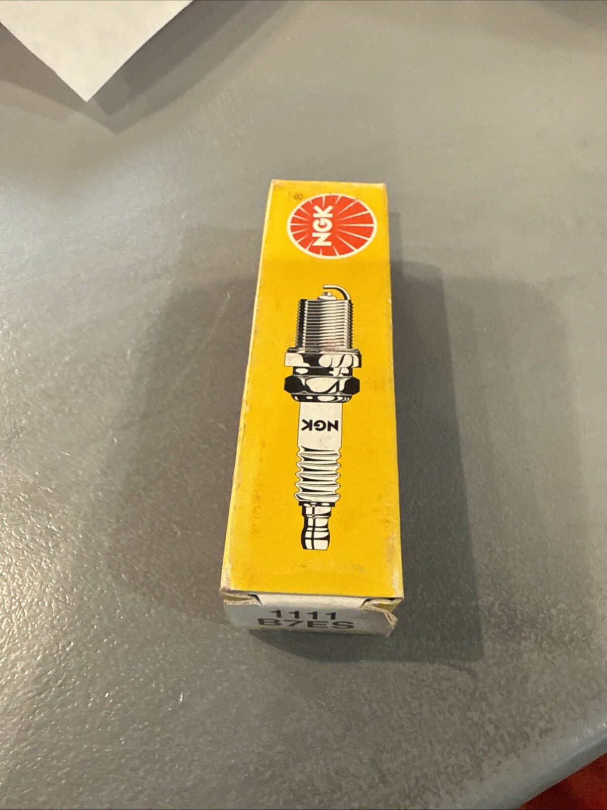 NGK B7ES / 1111 B7ES Standard Spark Plugs - Image 3