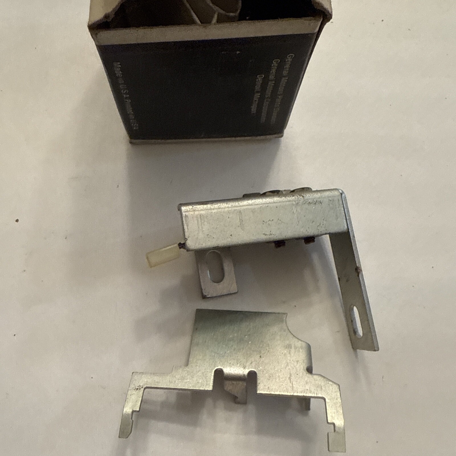 NOS 1967-69 Oldsmobile Olds Toronado AC Comp Clutch Switch GM # 1222561 BIN112 - Image 4