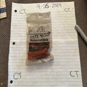 NOS 1968 69 70 71 72 Ford Truck Carb Piston Valve Motorcraft CE-117 D5TZ-9A565-A