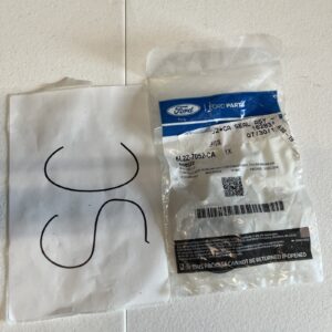 NOS Genuine Ford Extension Housing Oil Seal 6L2Z-7052-CA