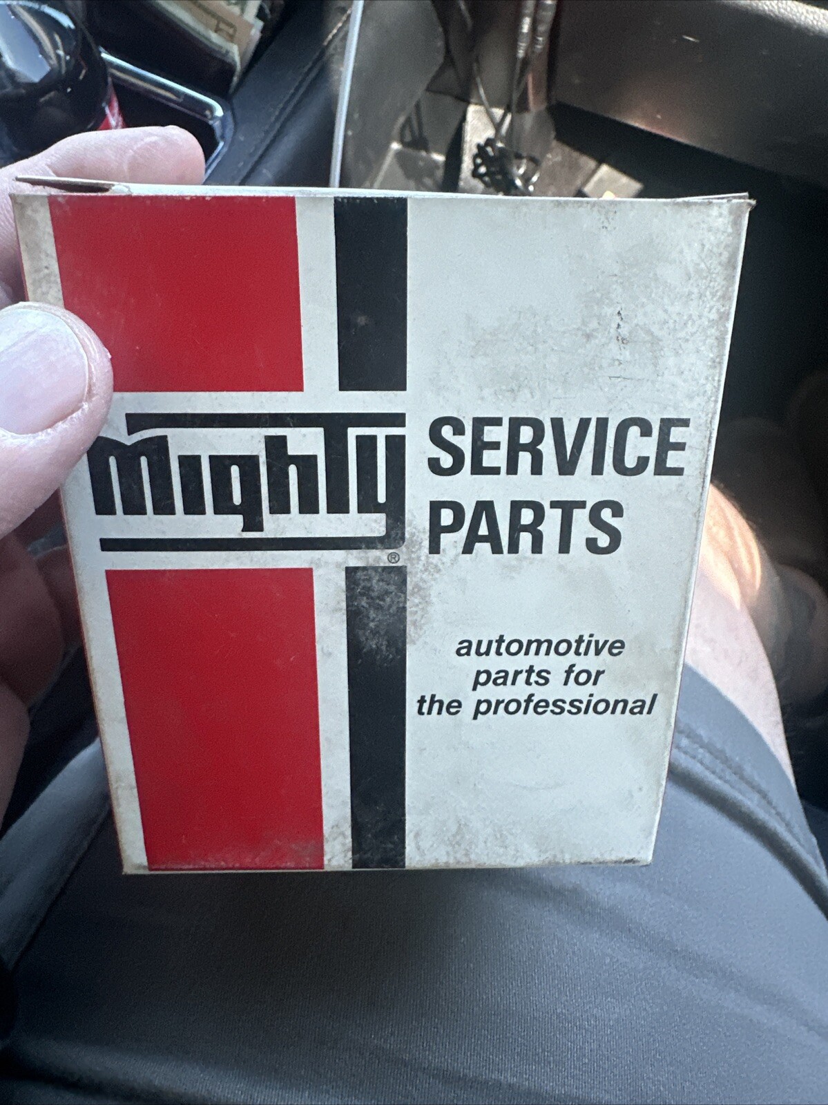 N.O.S. Mighty 4-320 Ignition Distributor Cap, Ford 8 Cyl. engine 1974-1976 - Image 3