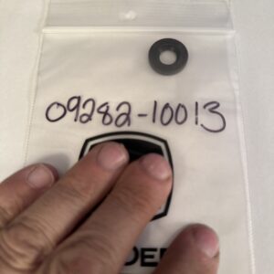 NOS SUZUKI 09282-10013 OIL SEAL (10X20X3.8) LT250R LT500R