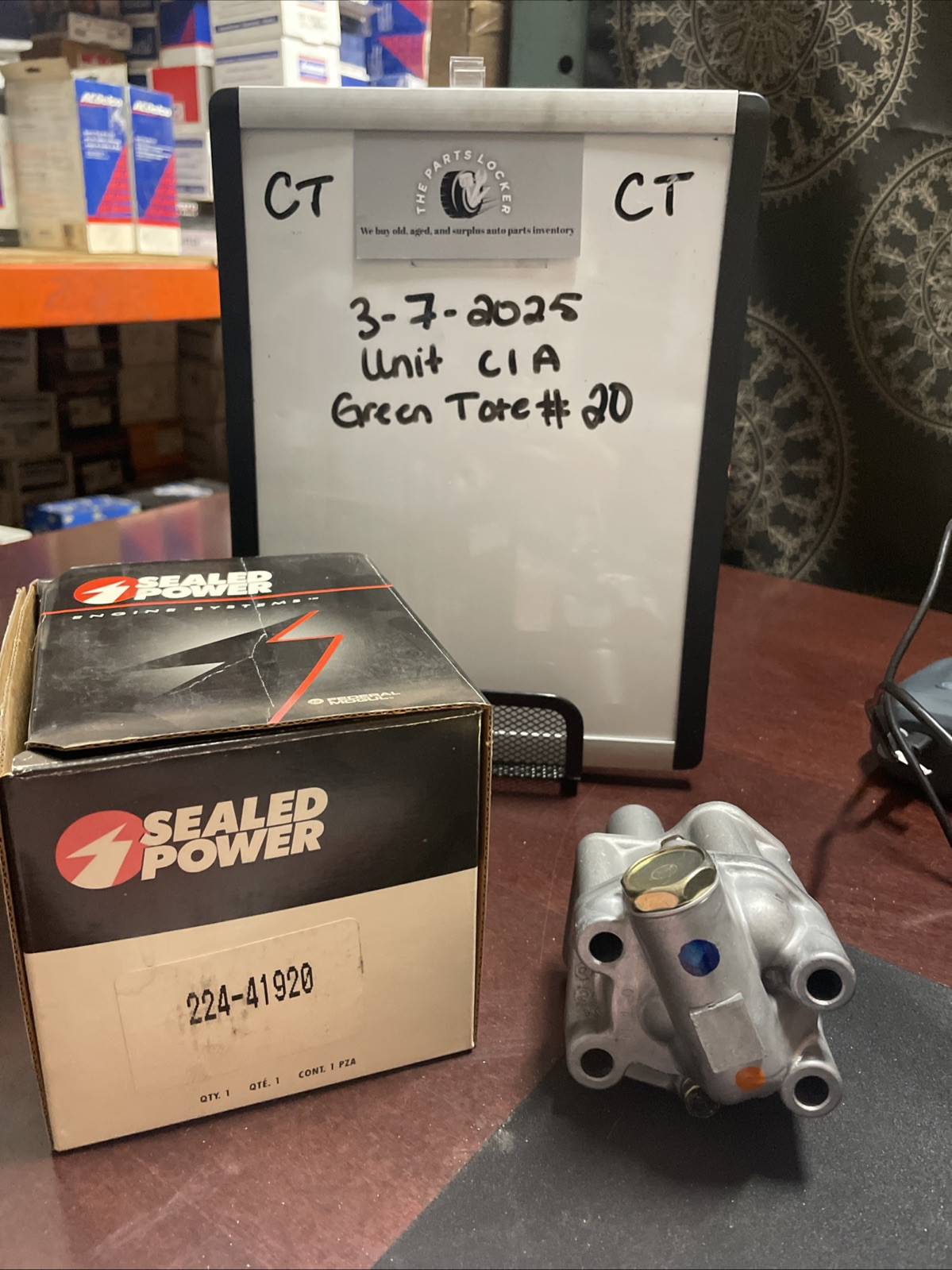 NOS Sealed Power 224-41920 Oil Pump