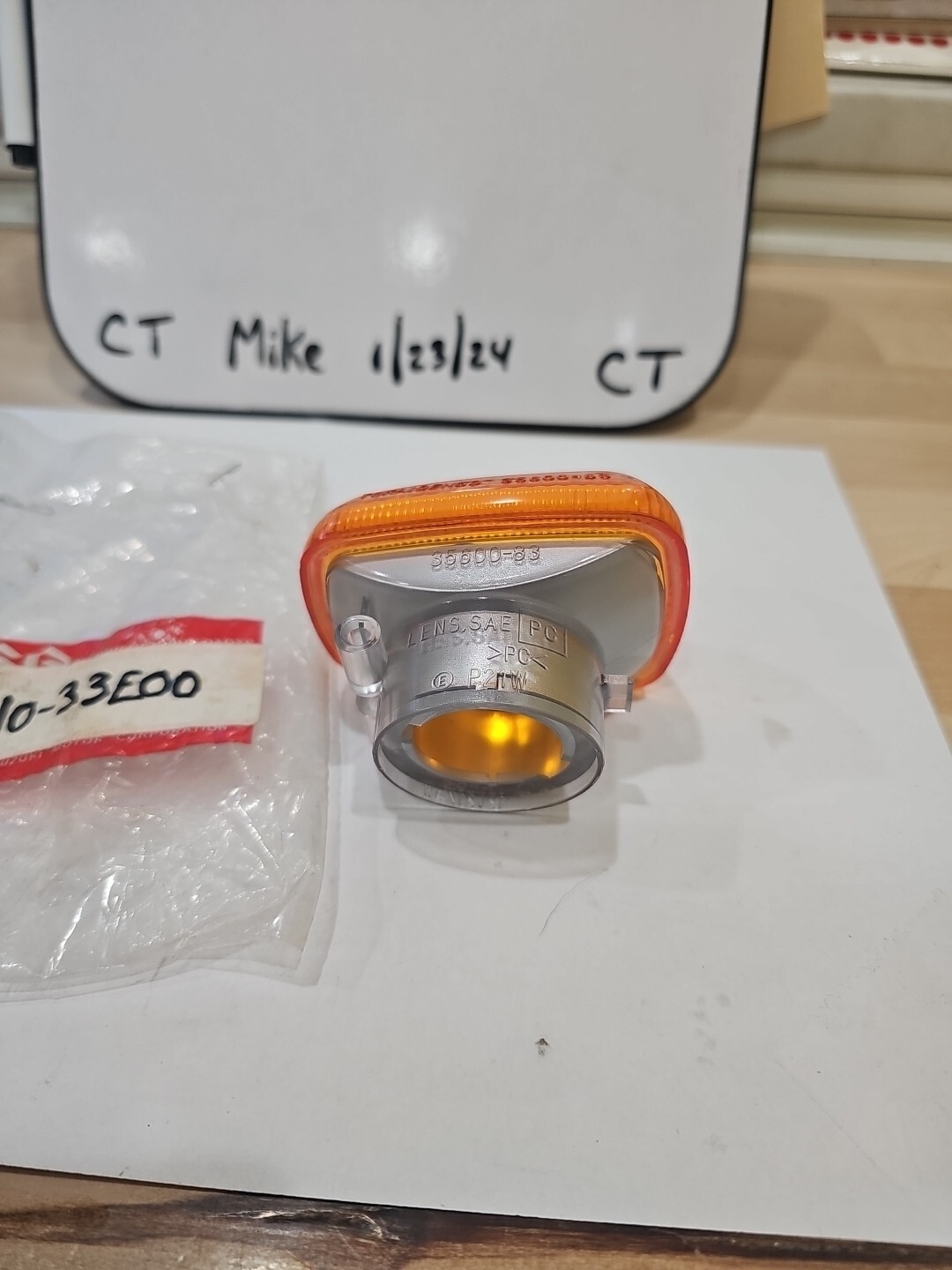 NOS Suzuki GSX GS TL1000 GSX1300 SV650 Turn Signal Lamp Lens OEM 35610-33E00 NEW - Image 3
