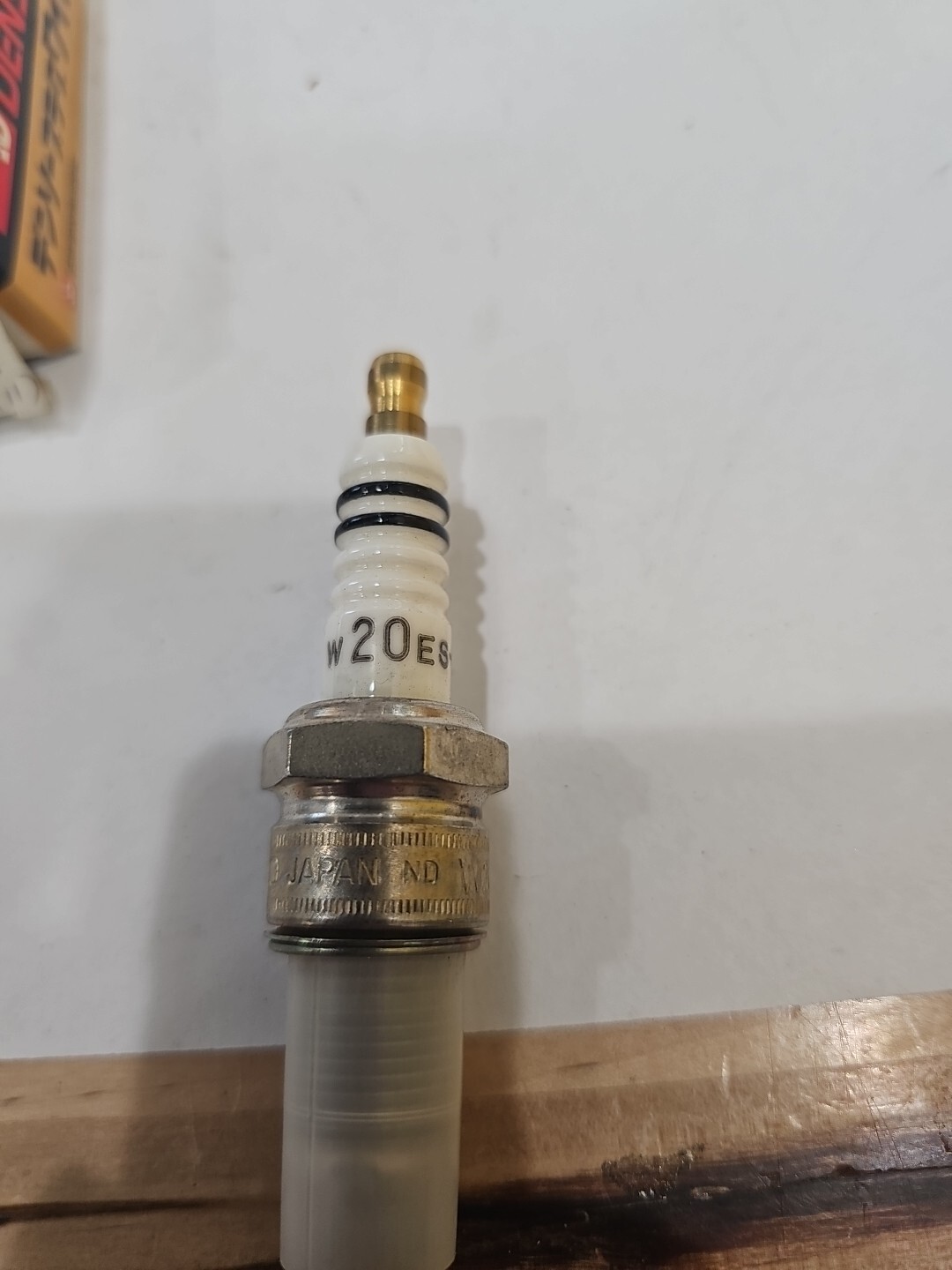 New Denso Conventional Spark Plug W20ES-U11 - Image 4