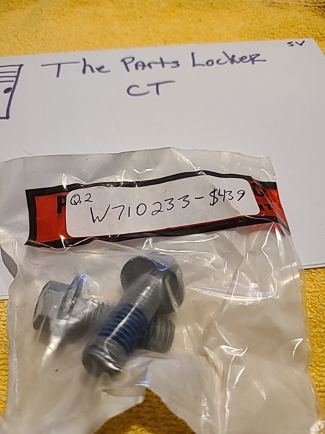 New Genuine Ford Bolt W710233S439 / W710233-S439 OEM