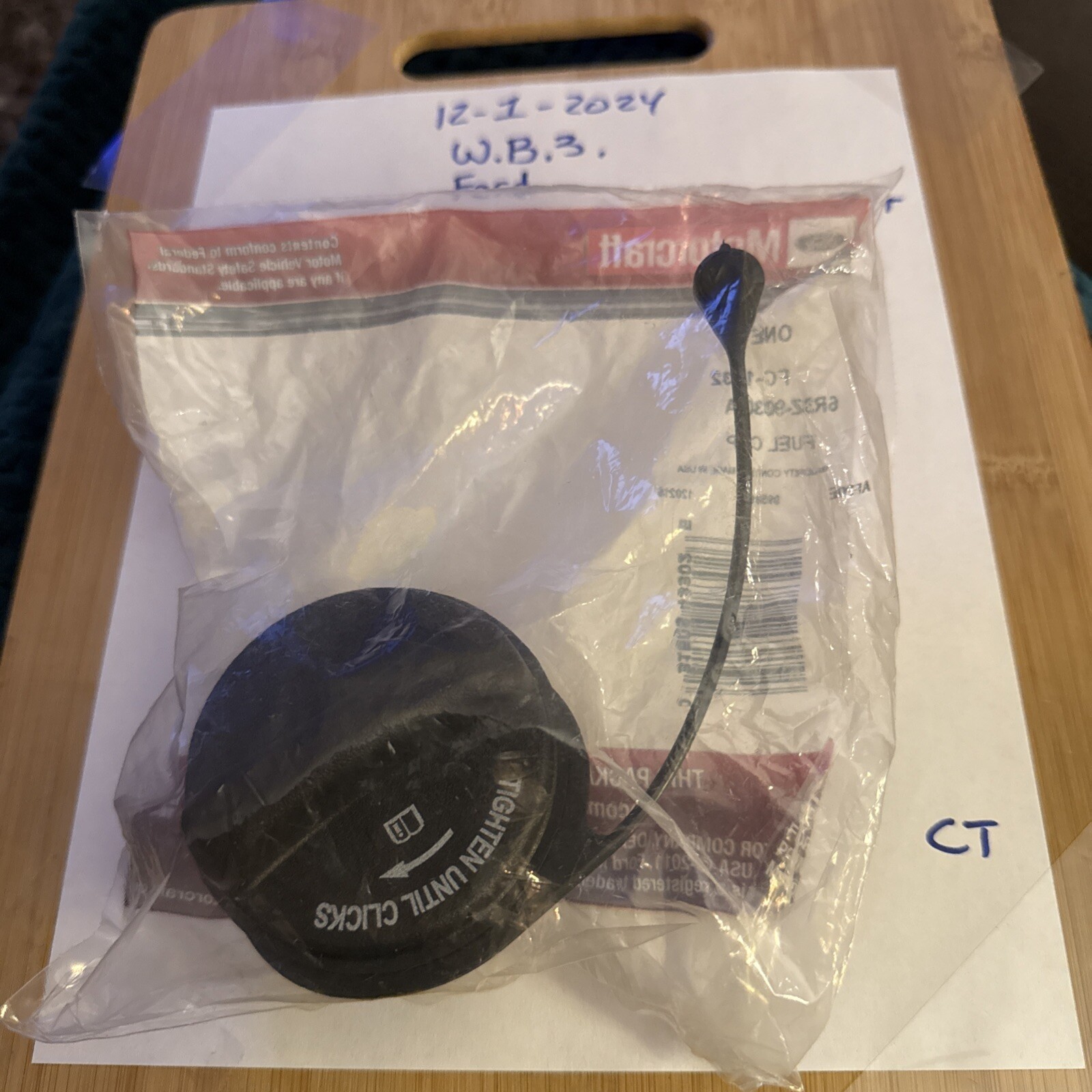 New Genuine Ford Mustang Gas Cap Fuel Tank Filler Cover Assembly OE 6R3Z9030A - Image 4