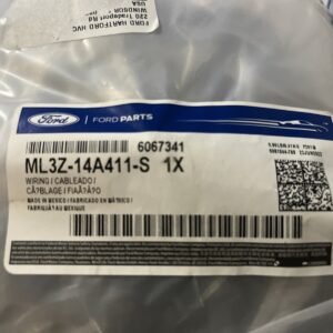 New Genuine OEM Ford Wire Assembly Jumper ML3Z-14A411-S