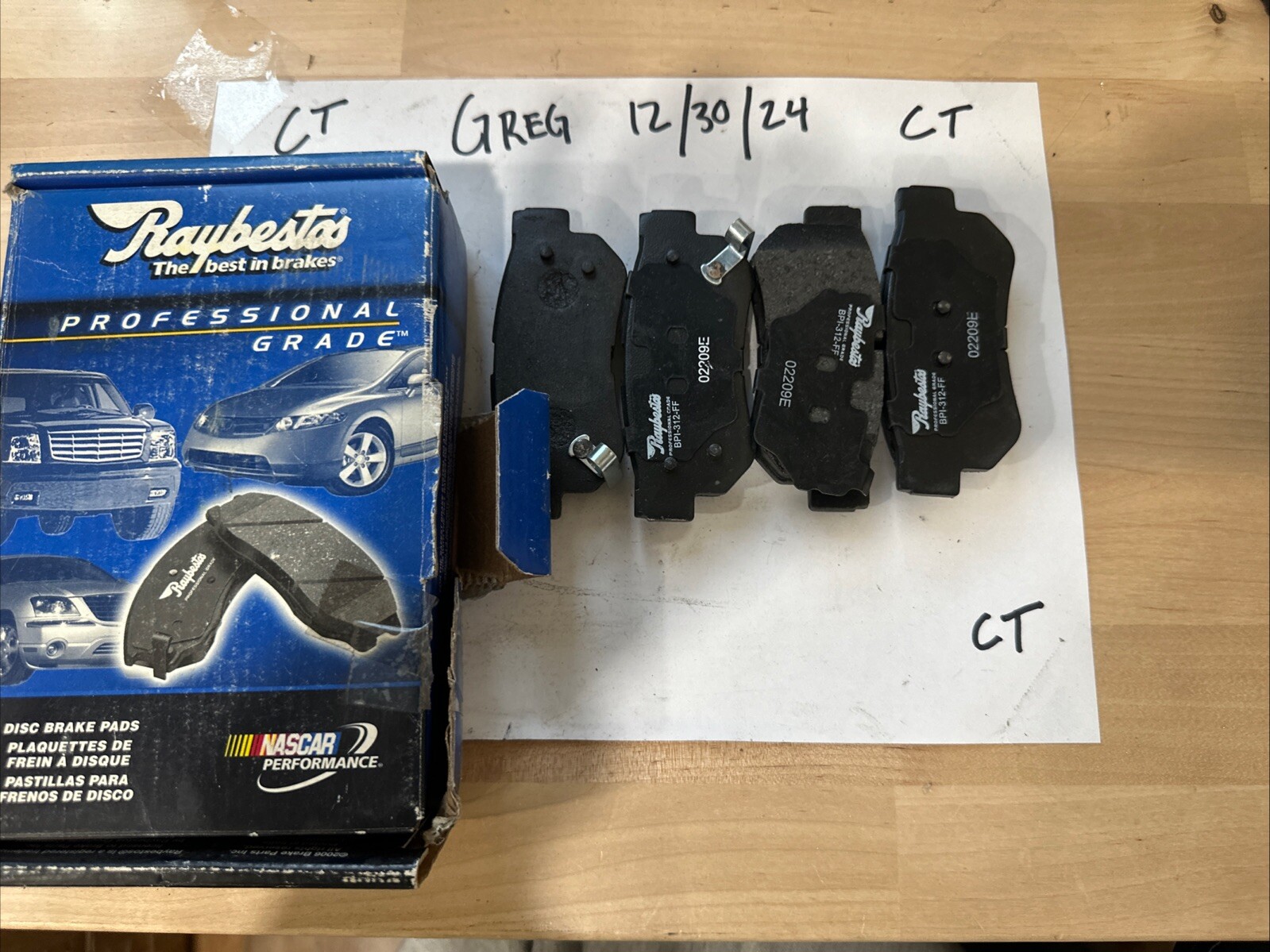 New Raybestos Ceramic Brake Pads PGD813C to fit Hyundai and Kia