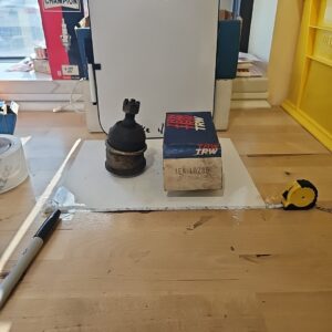 New TRW Upper Suspension Ball Joint 10286