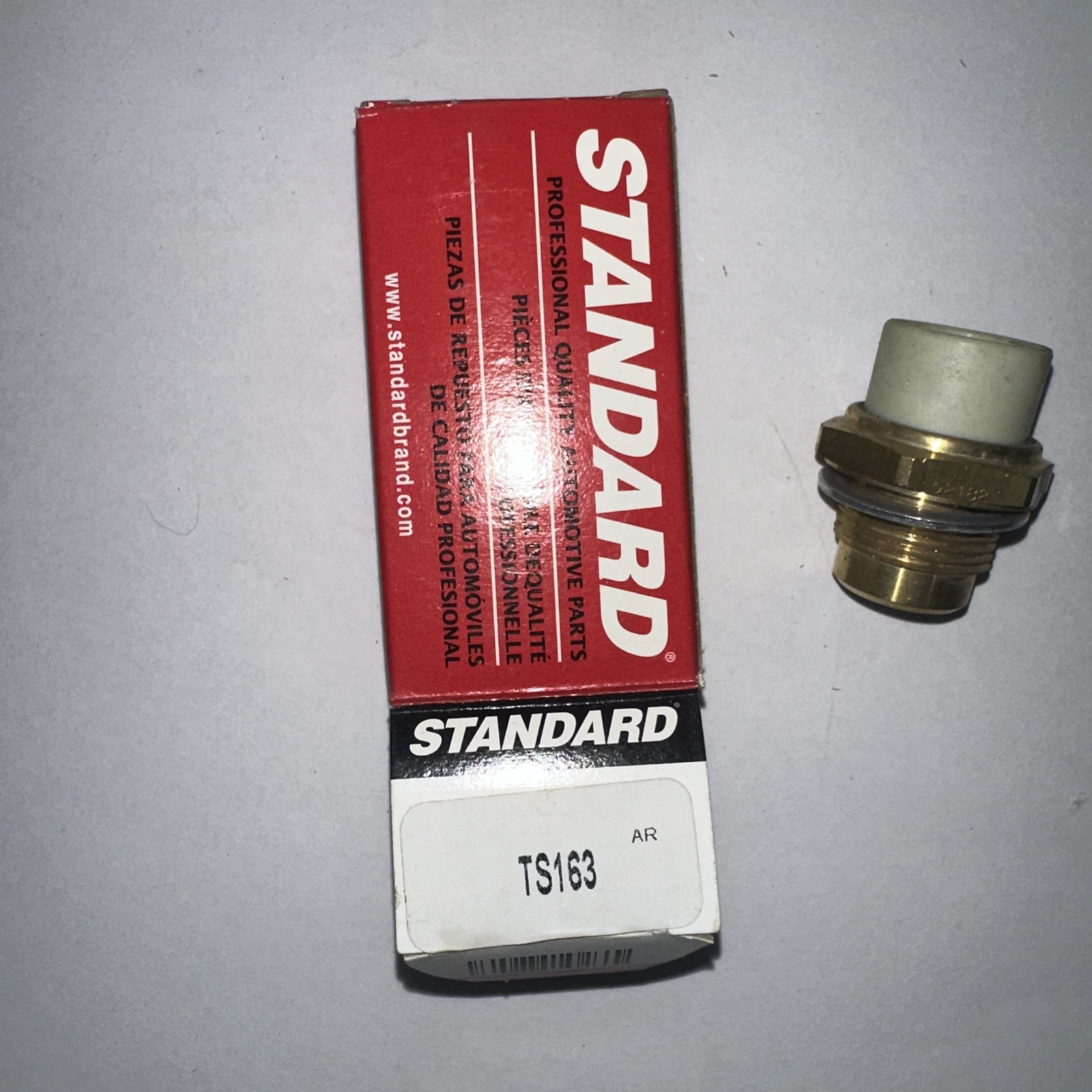 Standard Motor Products Engine Cooling Fan Switch TS163 - Image 3