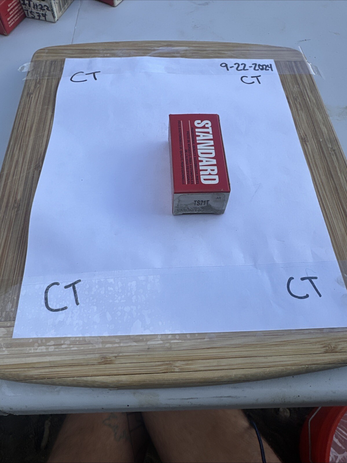 Standard Motor Products TS-71 Temperature Sender - With Gauge