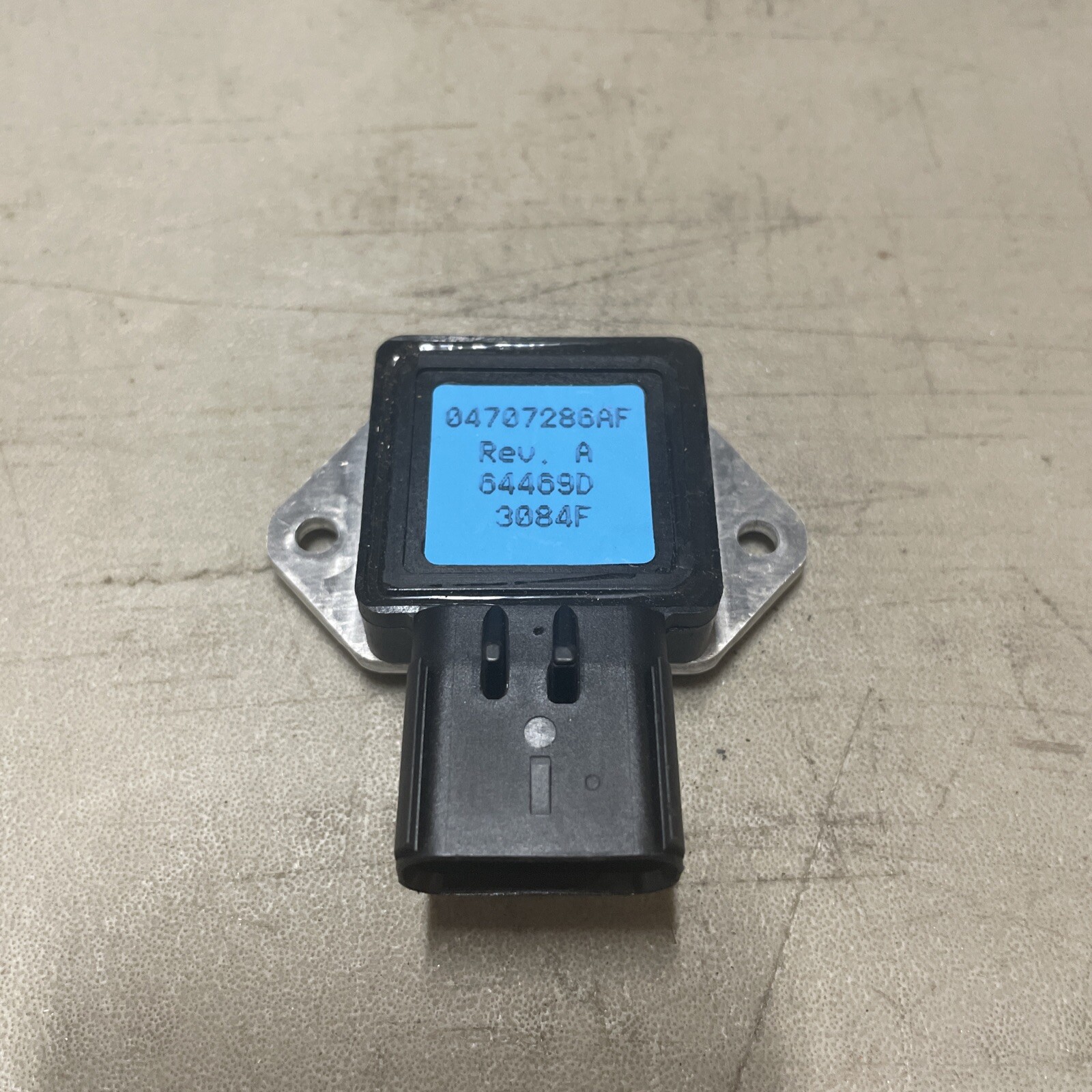 Standard RY330T Engine Cooling Fan Motor Relay - Image 3