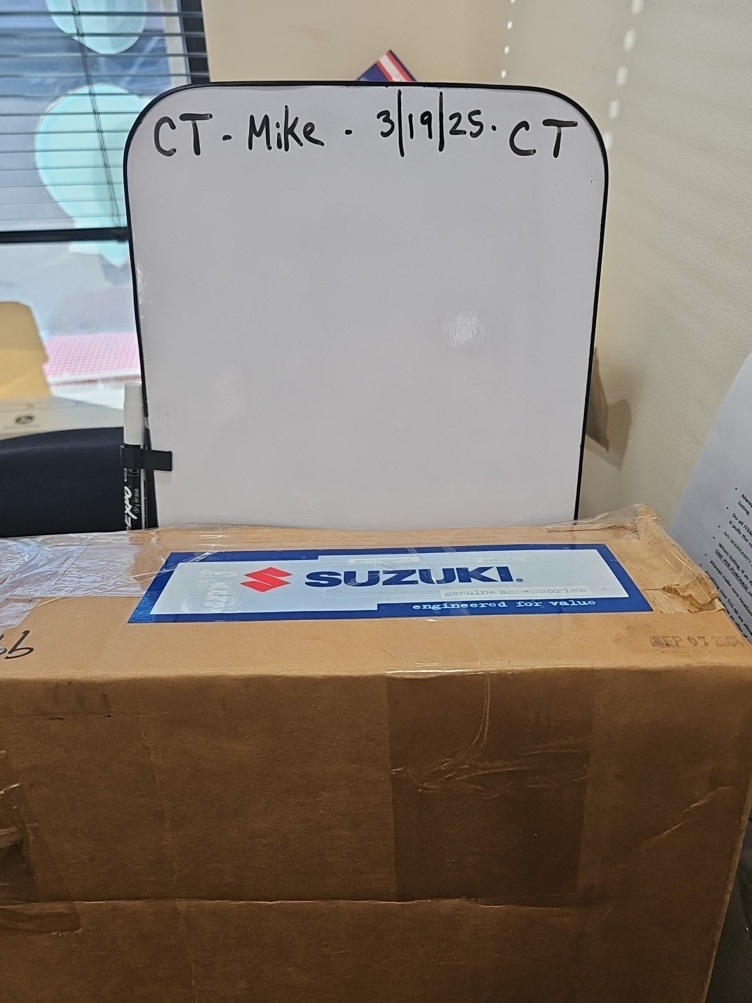 Suzuki 99950-72010 VL1500 Windshield & Lowers Genuine OEM NOS - Image 3