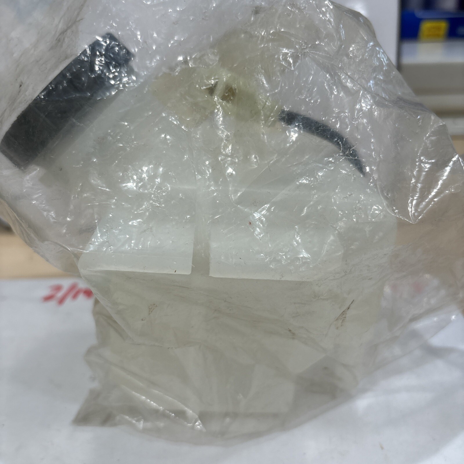 Suzuki Oil Tank 8-97178246-1 - Image 3