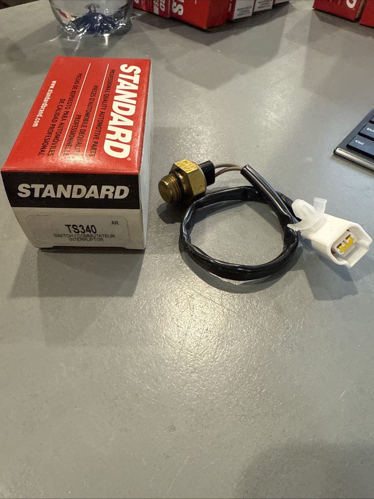 TEMPERATURE SWITCH STANDARD MOTOR PRODUCTS TS340, 15-50387, NEW, USA BRAND!