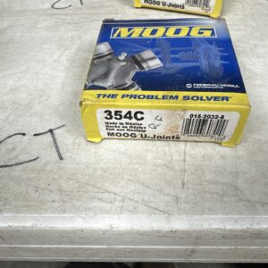 Universal Joint Rear,Center MOOG 354C