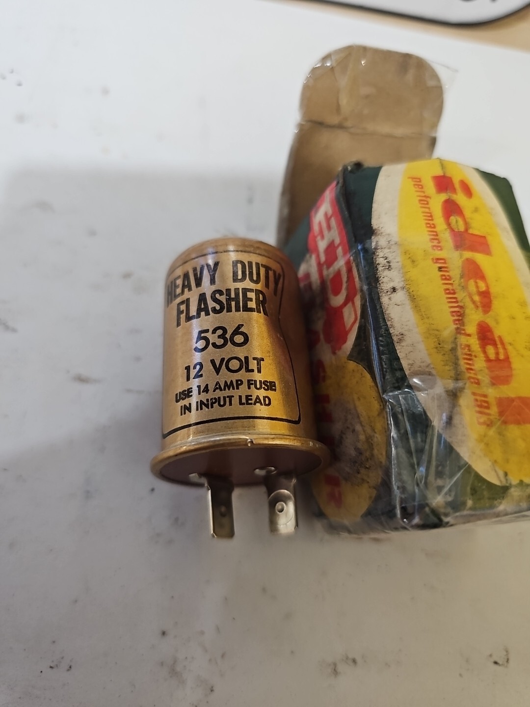 Vintage Ideal 536 Heavy Duty Flasher 2 Terminal, 12 Volt, 14 Amp Fuse *dented