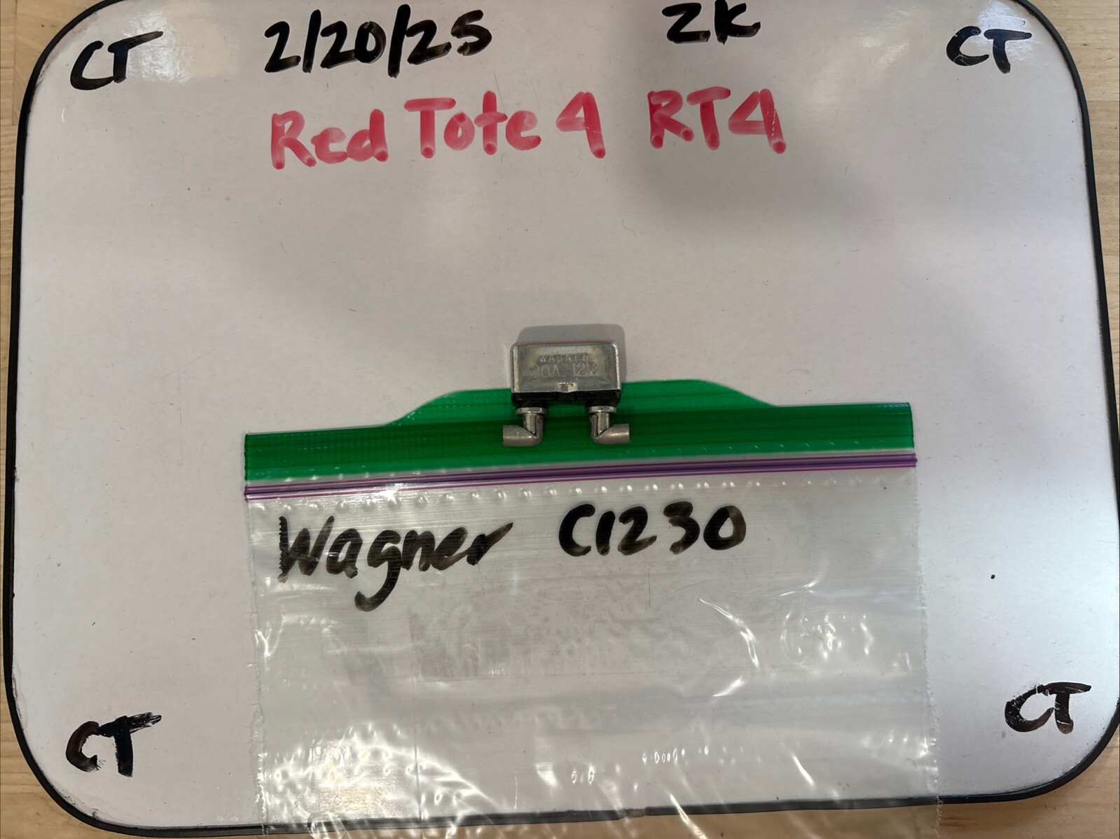 Wagner C1230 30A 12V Circuit Breaker (single)