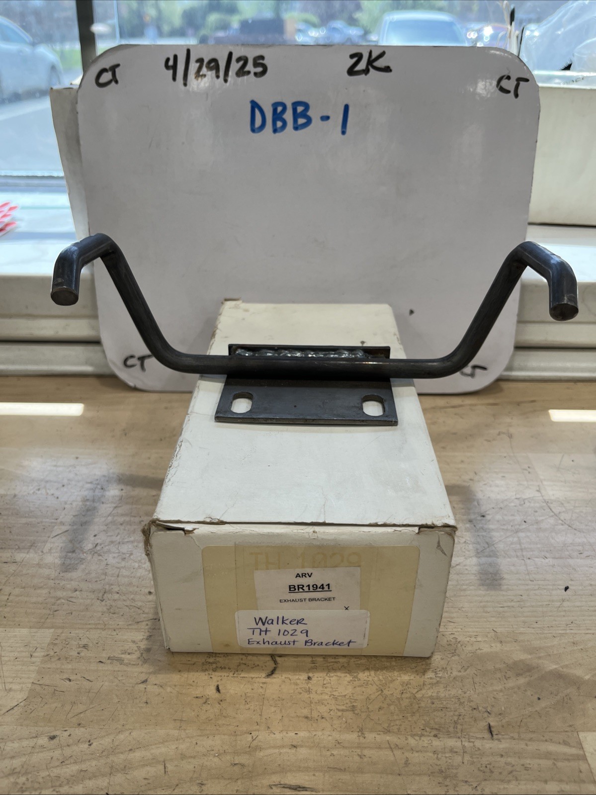 Walker Exhaust Bracket TH1029