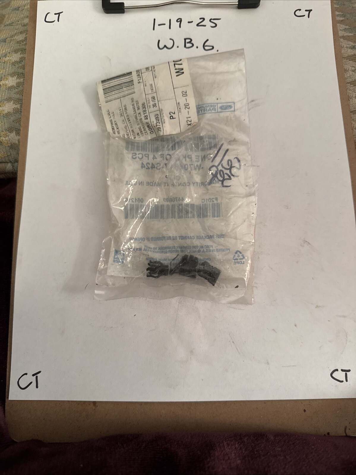 (1) New Genuine Ford Clip (2003-2019) OE W704817S424 Sold Individually - Image 3